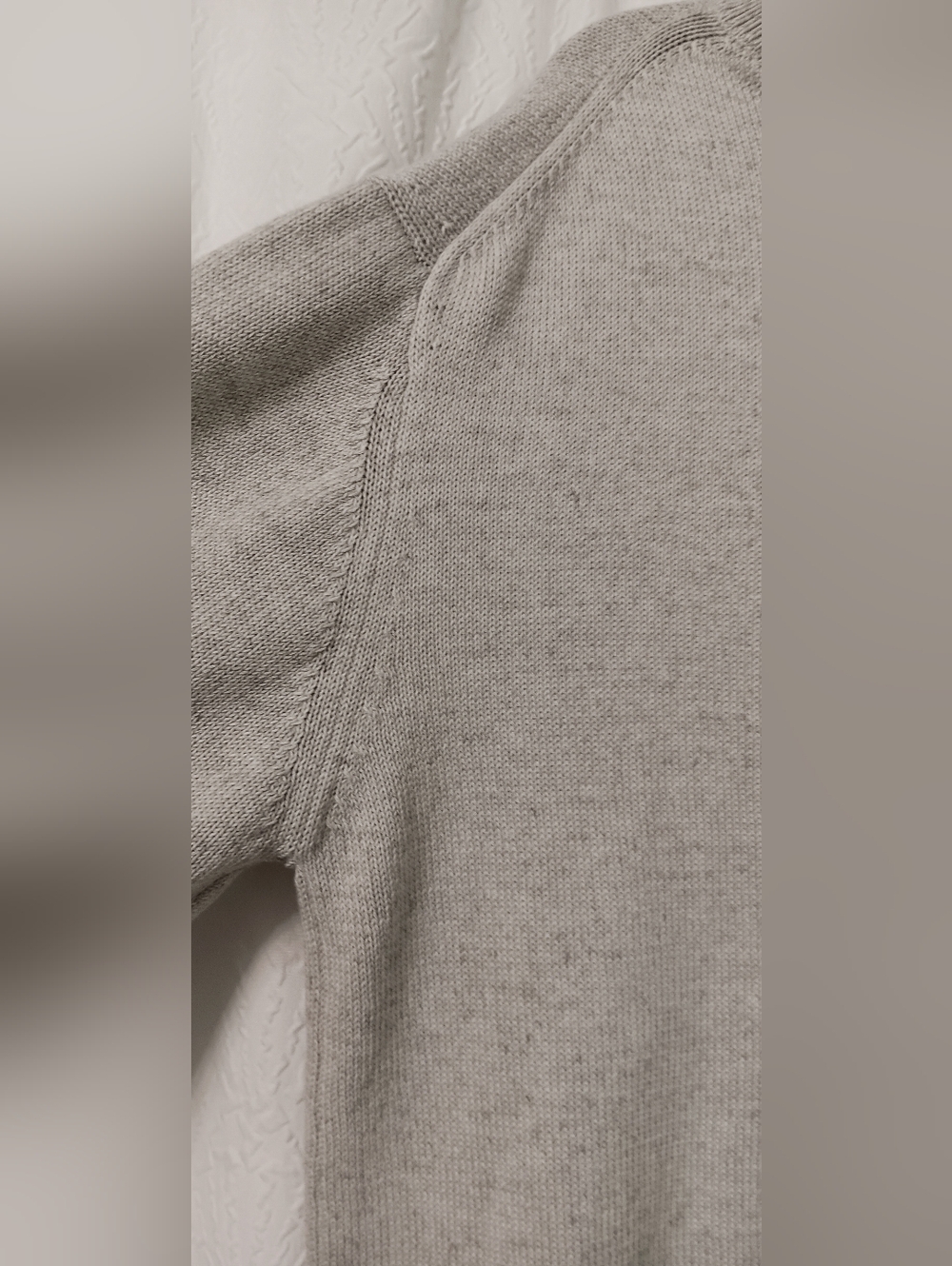 Everlane V-Neck Sweater in Heather Gray - Picture 7 of 11